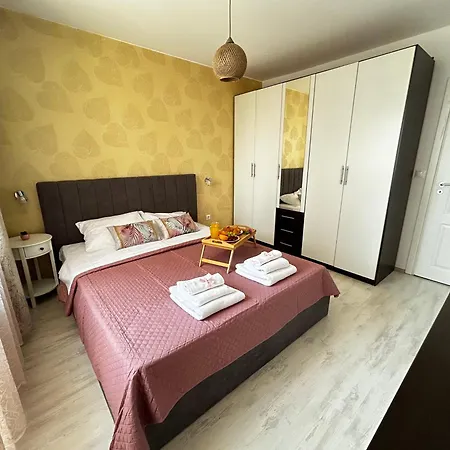 Rea Flora - Cozy With Free Parking София