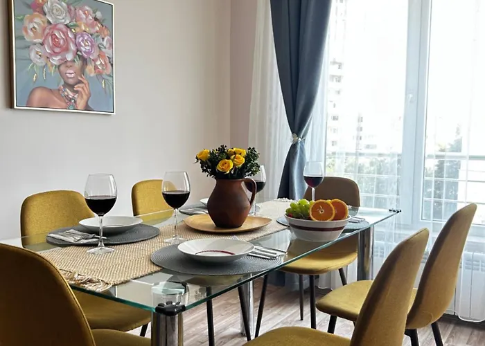 Διαμέρισμα Rea Flora - Cozy With Free Parking *