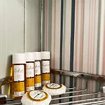 Rea Flora - Cozy With Free Parking Apartamento *