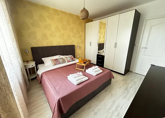 Rea Flora - Cozy With Free Parking ソフィア