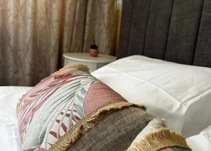 Rea Flora - Cozy With Free Parking *