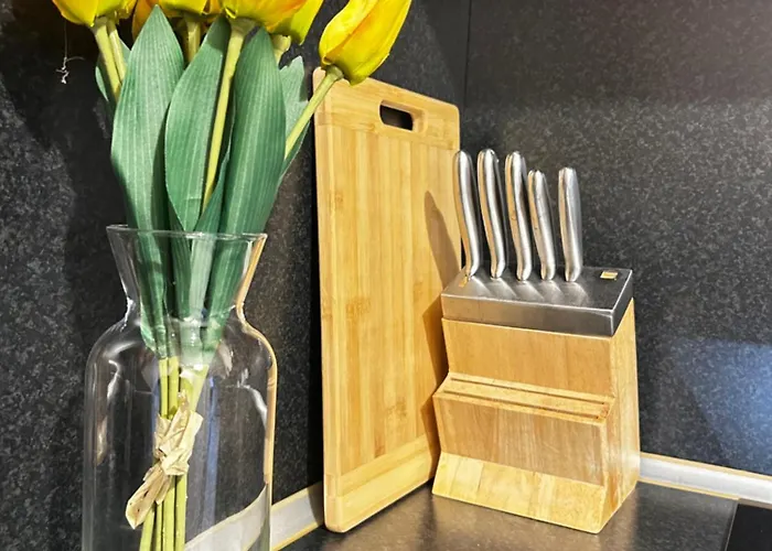 Rea Flora - Cozy With Free Parking